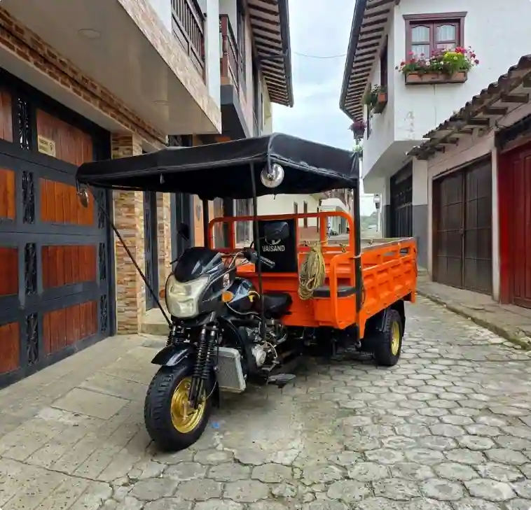 Moto Carguero en Santo Domingo Antiioquia